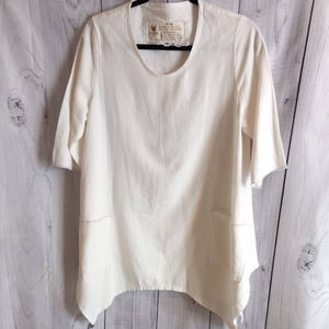 Farmhouse Frocks | Oversized Ivory Linen Handkerchief Hem 3/4 Sleeve Tunic Top